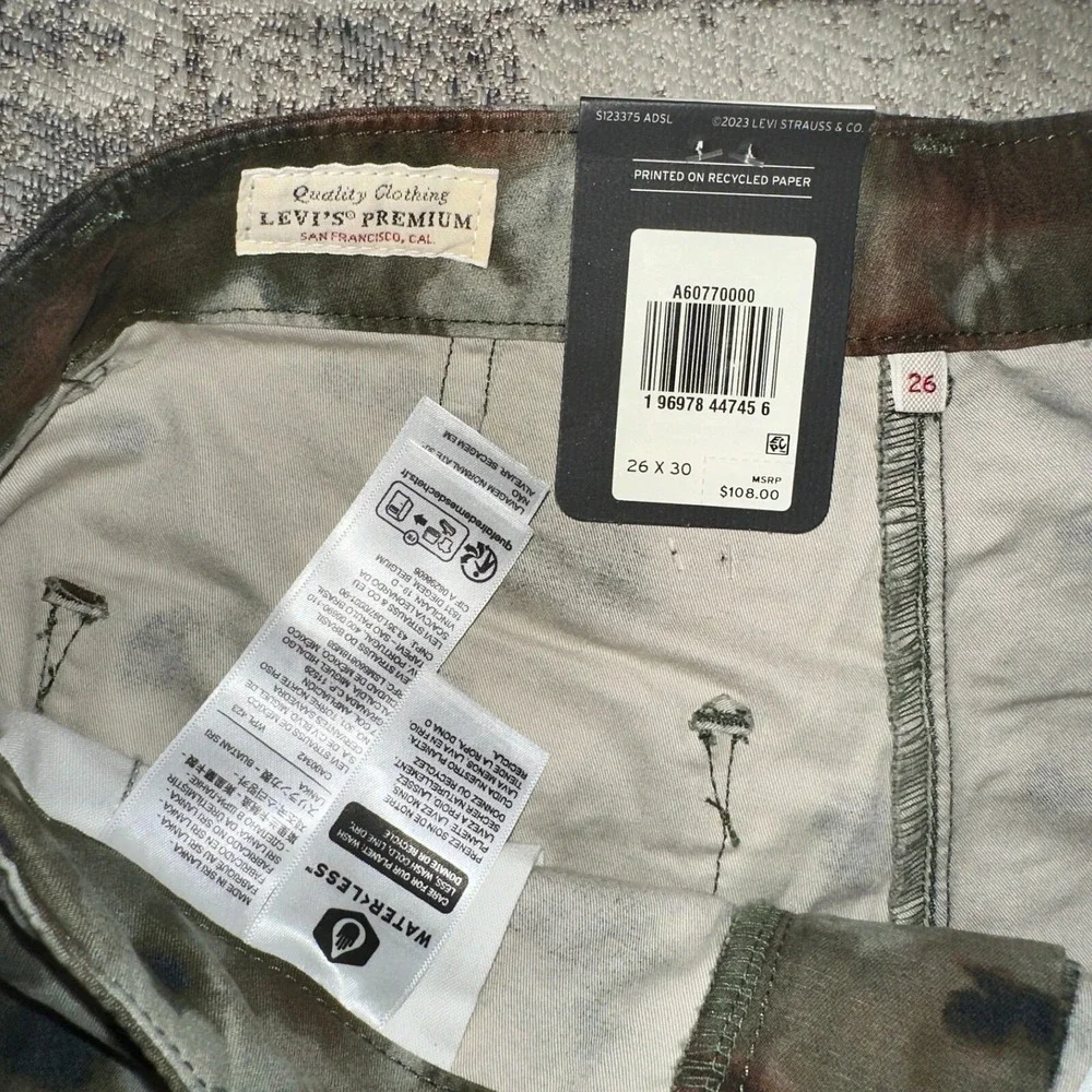 Levi's Premium Women's Pants Baggy Camo Cargo Watercolor 26x30 (28x30)‎ $108 NEW